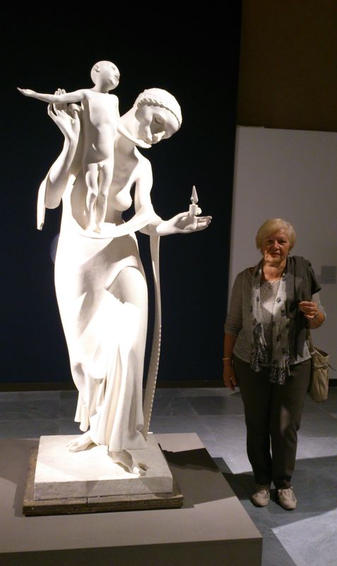 Adolfo Wildt, Madre adottiva